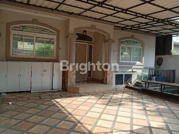 image RUMAH MEWAH, RAPIH DAN SIAP HUNI DI GADING SERPONG (8)