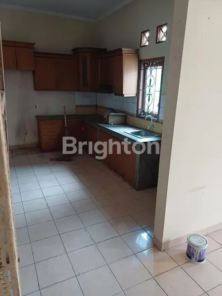 image RUMAH HOOK SIAP HUNI 2KT DI WISMA MAS SAWANGAN - LT 150M2 (4)