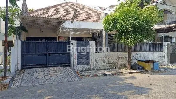 image RUMAH LOKASI STRATEGIS LINGKUNGAN NYAMAN DI JALAN MANYAR KARTIKA (1)