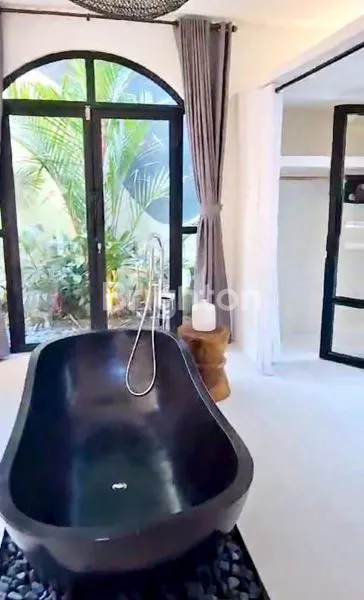 image VILLA MEWAH SUPER NYAMAN DI SEMINYAK LEGIAN MEMBERIKAN KENYAMANAN TEMPAT TINGGALMU (4)