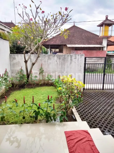 image RUMAH 2 LANTAI DI PUSAT KOTA DENPASAR, HANYA 5 MENIT KE BAJRA SANDHI  (2)