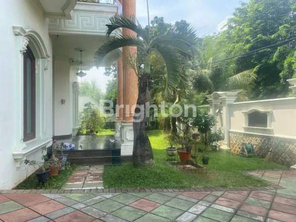 image RUMAH MEWAH KLASIK MODERN DI CENDANA RAYA  JAKASAMPURNA - BEKASI (2)