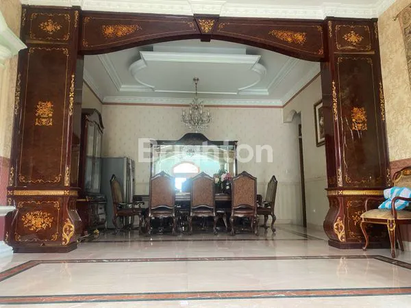 image RUMAH MEWAH KLASIK MODERN DI CENDANA RAYA  JAKASAMPURNA - BEKASI (4)