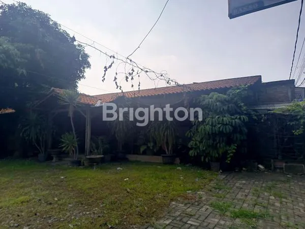 image JUAL CEPAT RUMAH SANGAT LUAS DI ARIA SANTIKA, SUMUR PACING (2)