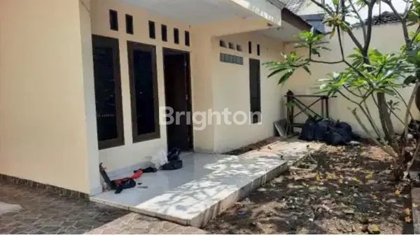image RUMAH 2LANTAI DI PERBATASAN JAKARTA DAN BEKASI. (2)