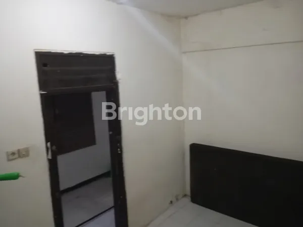 image DIJUAL RUMAH LOKASI STRATEGIS DI JANTUNG SUKOLILO (3)