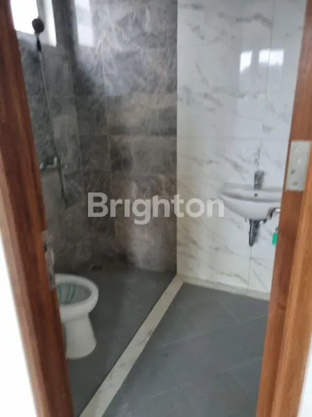 image SIAP HUNI 2 LANTAI GREEN BOTANICAL GARDEN JL. TIMBUL CIPEDAK JAGAKARSA JAKARTA SELATAN (5)