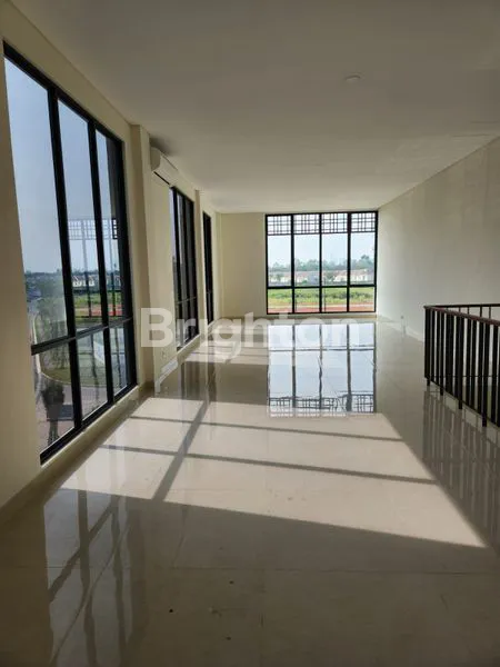 image RUKO STRATEGIS BUAT BERBISNIS DI GADING SERPONG, AREA YANG SEDANG TRAFFIC EKONOMI LAGI NAIK. (7)