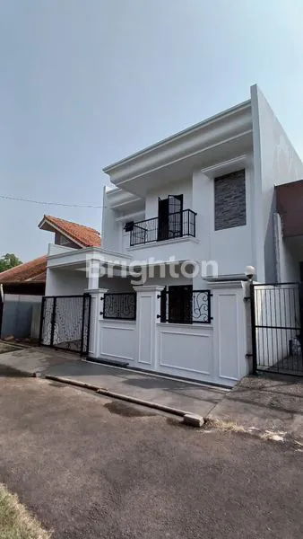 image RUMAH BARU STRATEGIS SELANGKAH KE STASIUN BOGOR (1)
