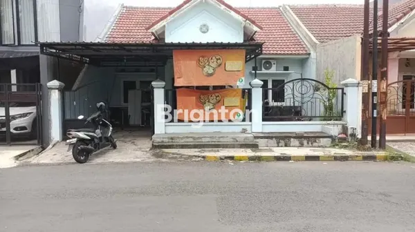 image RUMAH SIAP HUNI COCOK UNTUK USAHA DI RAYA WIGUNA DEKAT MERR DAN UPN (1)