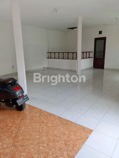 image RUMAH STRATEGIS 5 LANTAI, DEKAT SAUNG ANGKLUNG UDJO & GOR TRILOKA (7)