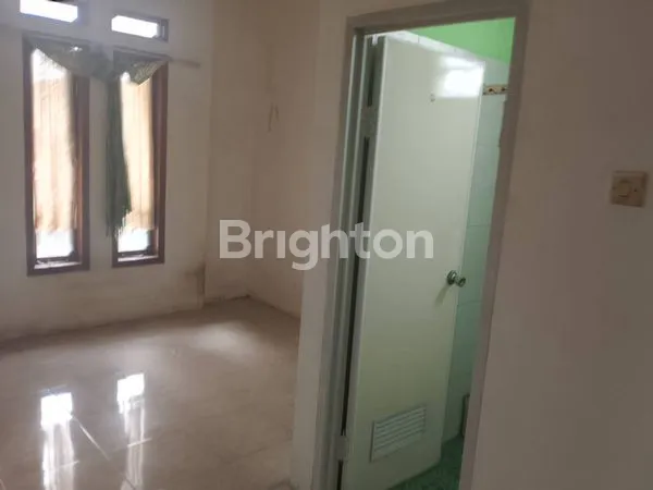 image RUMAH 2 LANTAI SEMI-FURNISHED STRATEGIS DI BUAH BATU BANDUNG (8)