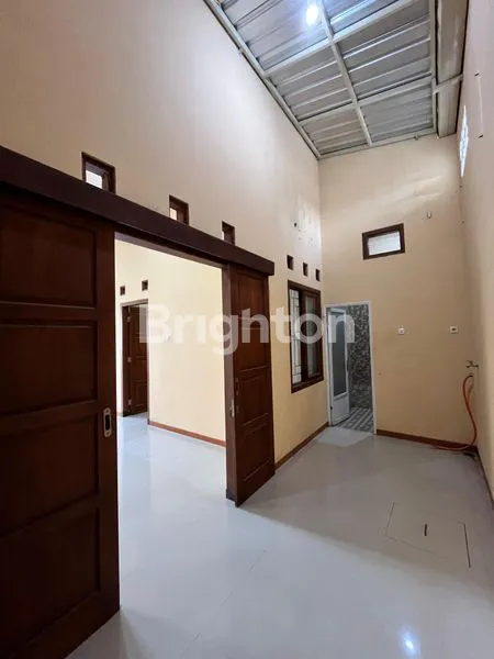 image RUMAH MINIMALIS MODERN 3KT DI FOREST REGENCY KEDIRI (7)