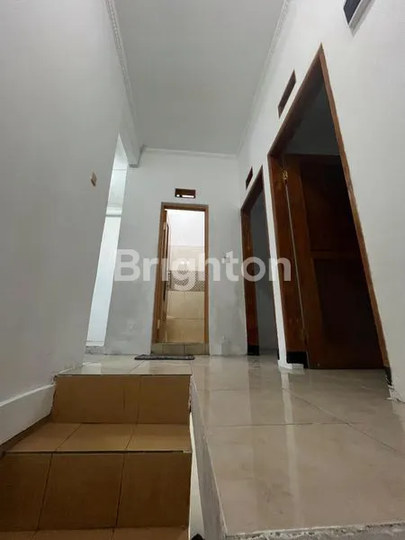 image DIJUAL RUMAH 2 LANTAI DI KOMPLEK AMAN DAN STRATEGIS DI BOJONG KONENG KOTA BANDUNG DENGAN ONE GATE SYSTEM - VIEW KOTA DAN PEGUNUNGAN (4)
