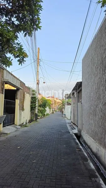 image RUMAH 2 LANTAI DI LINGKUNGAN KAMPUS SEKOLAH DI SEMARANG TIMUR  (2)