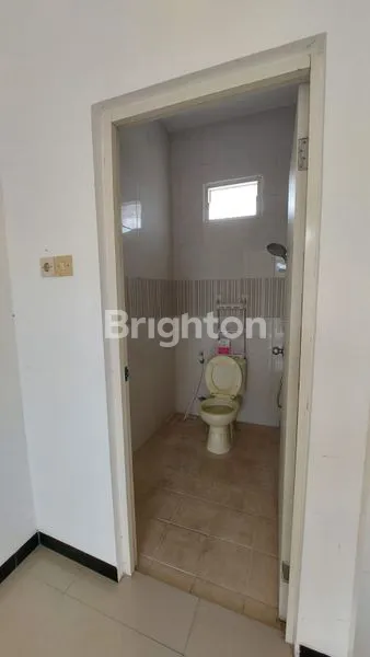 image RUMAH MEWAH 2 LANTAI SIAP HUNI DI ISTANA MENTARI SIDOARJO (3)