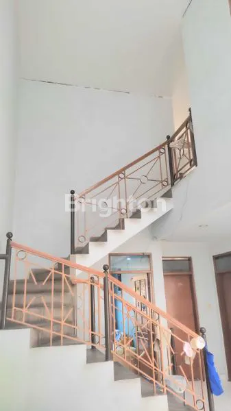 image RUMAH USAHA 2 LANTAI STRATEGIS 179M2 DI SAYAP LENGKONG BANDUNG (4)