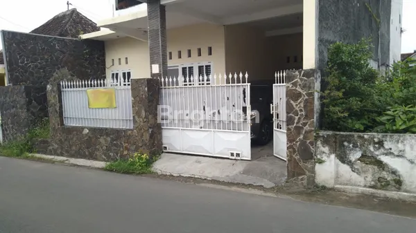image RUMAH LOKASI STRATEGIS COCOK UNTUK KOS DAERAH BUNGA BUNGA, KOTA MALANG (1)