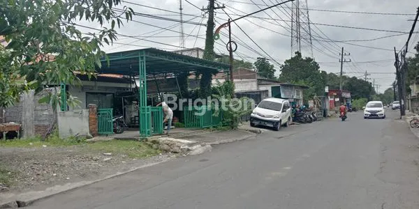 image RUMAH USAHA RAYA SAMBIKEREP (1)