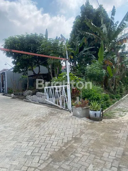 image RUMAH TINGGAL 2 LANTAI DIKOMPLEK PERUMAHAN DIAREA JIMBARAN LOKASI STRATEGIS DEKAT UDAYANA,GWK , TOL BALI MANDARA,NUSA DUA DAN BYPASS NGURAH RAI. (2)