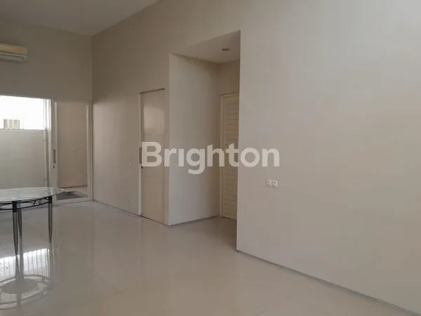 image RUMAH DI PALMA CLASSICA SEMI FURNISH  (5)