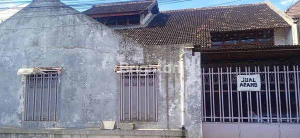 image RUMAH DI PUSAT KOTA SOLO (1)