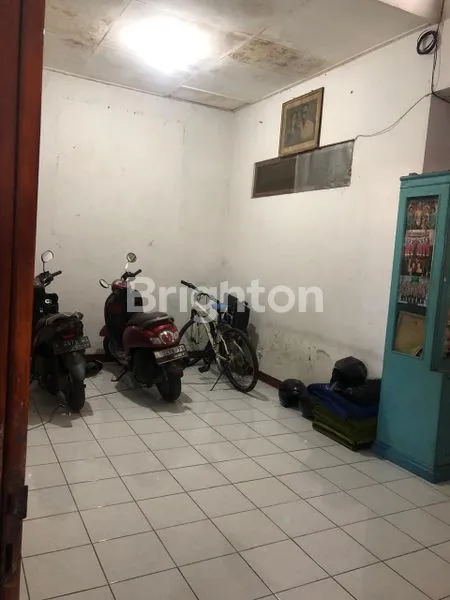 image RUMAH DI PUSAT KOTA SOLO (5)