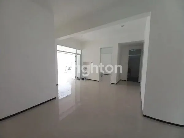 image RUMAH DI DARMO BARU BARAT BARU RENOVASI TOTAL  (8)