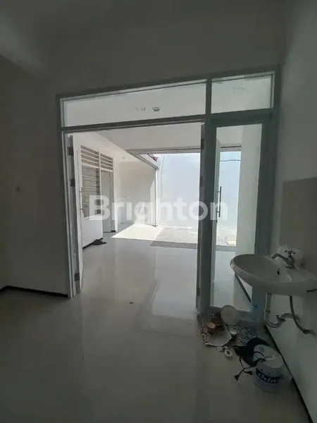 image RUMAH DI DARMO BARU BARAT BARU RENOVASI TOTAL  (7)