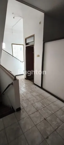 image DIJUAL RUKO 3 LANTAI RAYA DARMO PERMAI SELATAN (5)