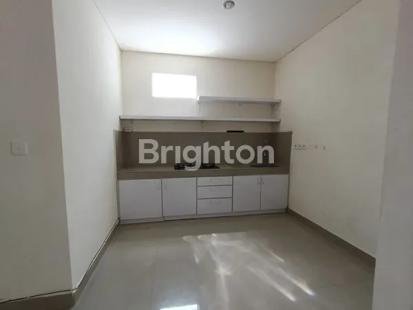 image RUMAH SEWA HADAP TIMUR DI LINGKUNGAN TENANG – 3KT, 3KM, GARASI, SHM, ADA AC & WATER HEATER (4)