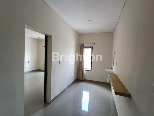 image RUMAH SEWA HADAP TIMUR DI LINGKUNGAN TENANG – 3KT, 3KM, GARASI, SHM, ADA AC & WATER HEATER (5)