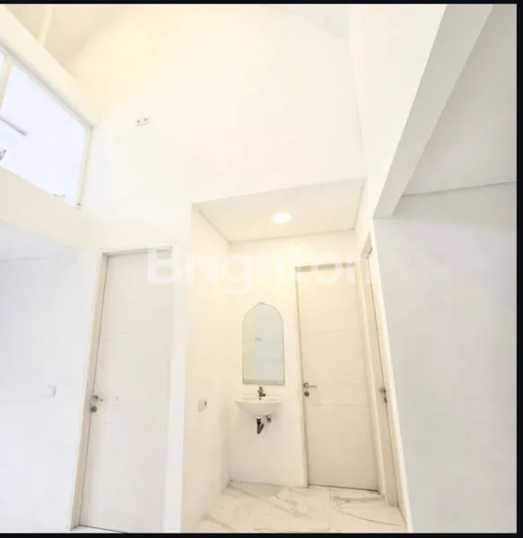 image RUMAH 2 LANTAI SIAP HUNI DI NORTHWEST PARK CITRALAND - HIGH CEILING (4)