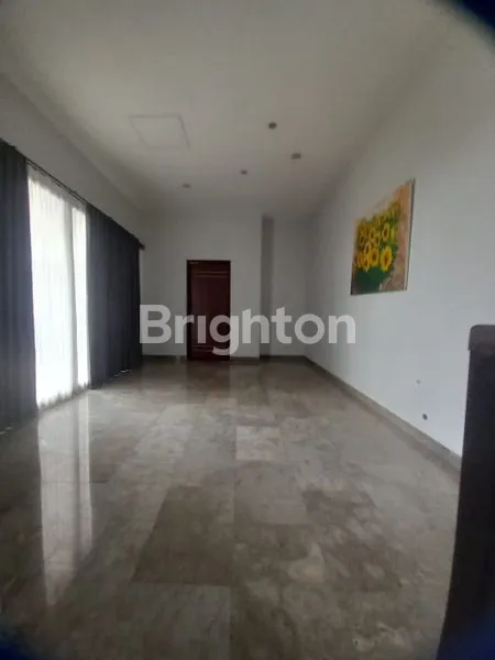 image VILLA 2 LANTAI UNFURNISHED DENGAN PRIVATE POOL DIAREA PADONAN CANGGU  (2)