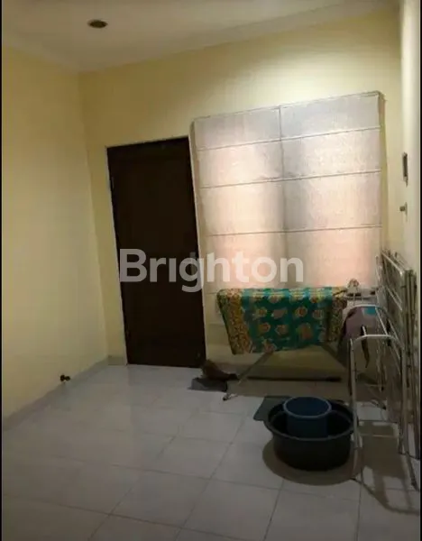 image RUMAH 2 LANTAI DI JAKARTA PUSAT. (2)