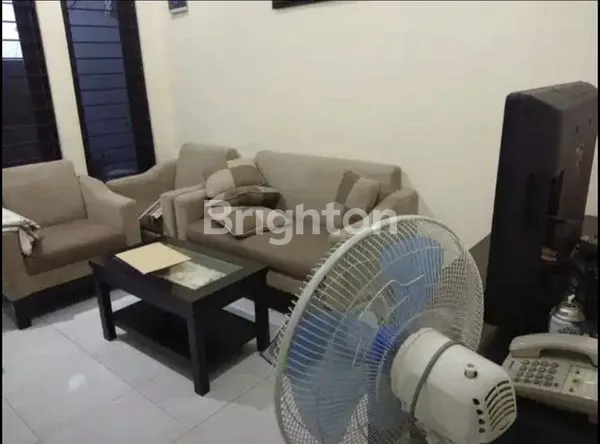 image RUMAH 2 LANTAI DI JAKARTA PUSAT. (3)