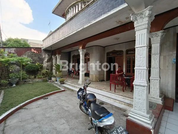 image RUMAH DITENGAH KOTA MEDAN 3 1/2 TINGKAT (3)