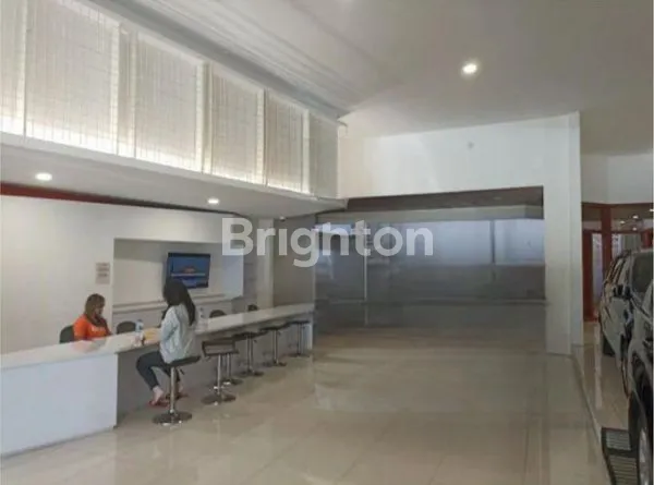 image RUKO 2 LANTAI, COCOK UNTUK SHOWROOM/KANTOR, NOL JALAN, LOKASI STRATEGIS, DAERAH JEMURSARI (1)
