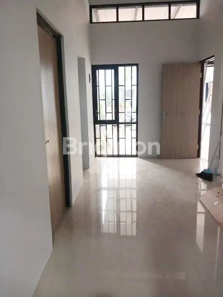 image RUMAH BARU HABIS RENOVASI ALAMANDA VILLAGE MIJEN NGALIYAN SEMARANG BARAT (4)