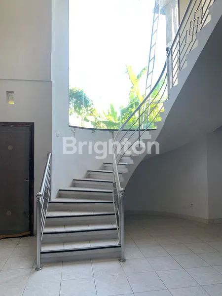 image RUMAH SUAP HUNI MINIMALIS RENON DENPASAR BALI (2)