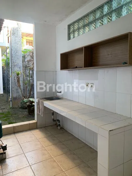 image RUMAH SUAP HUNI MINIMALIS RENON DENPASAR BALI (5)