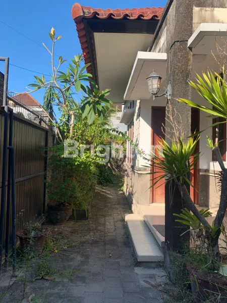 image RUMAH SUAP HUNI MINIMALIS RENON DENPASAR BALI (6)