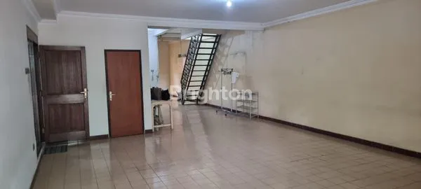 image RUMAH TINGGAL, TAMAN ARIES , (3)