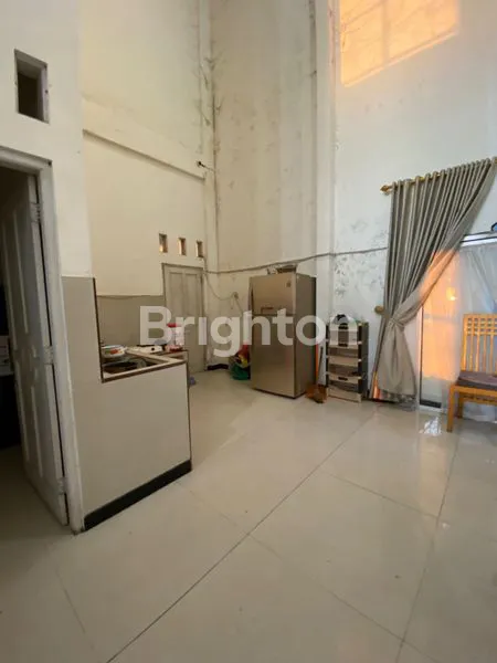 image RUMAH MEWAH GAYA AMERICA STYLE DI PINGGIR KOTA SOLO  (8)