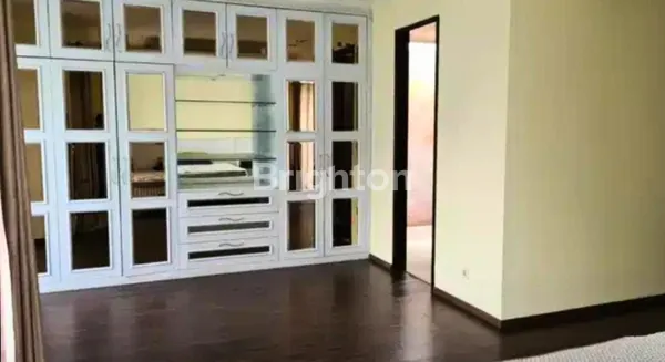 image RUMAH MODERN MINIMALIS CANTIK DENGAN ROOFTOP TEBET (5)