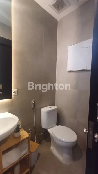 image RUMAH YANG AMAN DAN SANGAT NYAMAN  DI LOKASI YANG SANGAT STRATEGIS. (8)