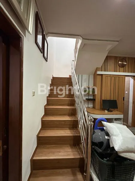 image DIJUAL RUMAH 2 LANTAI DI PURI MEDIA (5)