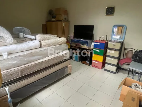 image RUMAH LOKASI STRATEGIS  DEKAT PAKUWON CITY GALAXY MALL KERTAJAYA KLAMPIS MANYAR MERR KERTAJAYA ITS UNAIR (4)