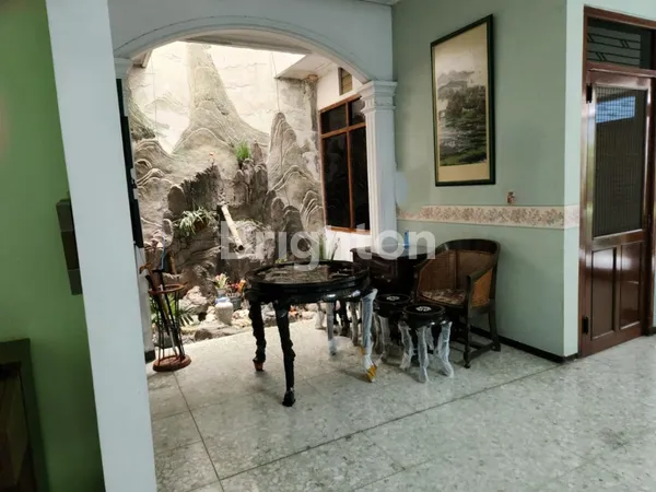 image RUMAH DI LOKASI STRATEGIS  DEKAT PAKUWON CITY GALAXY MALL KERTAJAYA KLAMPIS MANYAR MERR KERTAJAYA ITS UNAIR (4)