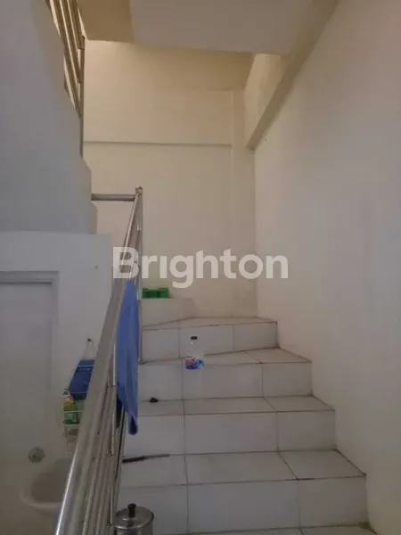 image RUKO PANDUGO 2 LANTAI SIAP PAKAI SELANGKAH RAYA MERR (4)